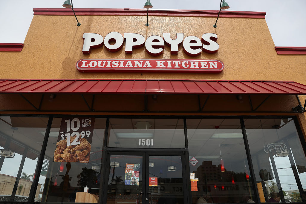 Atlanta-popeyes-faces-lawsuit-alleged-attack-customer